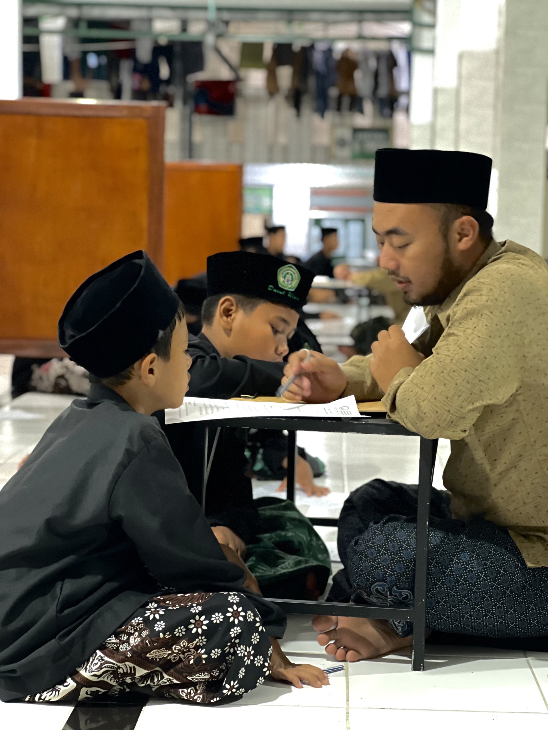 Halaqah Pengajian Kitab & Pendampingan Bersama Asatidz